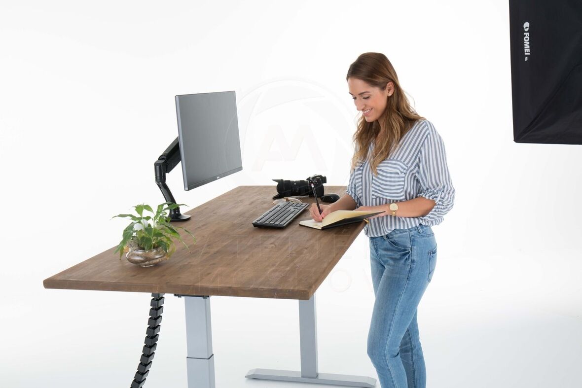 höhenverstellbarer Schreibtisch