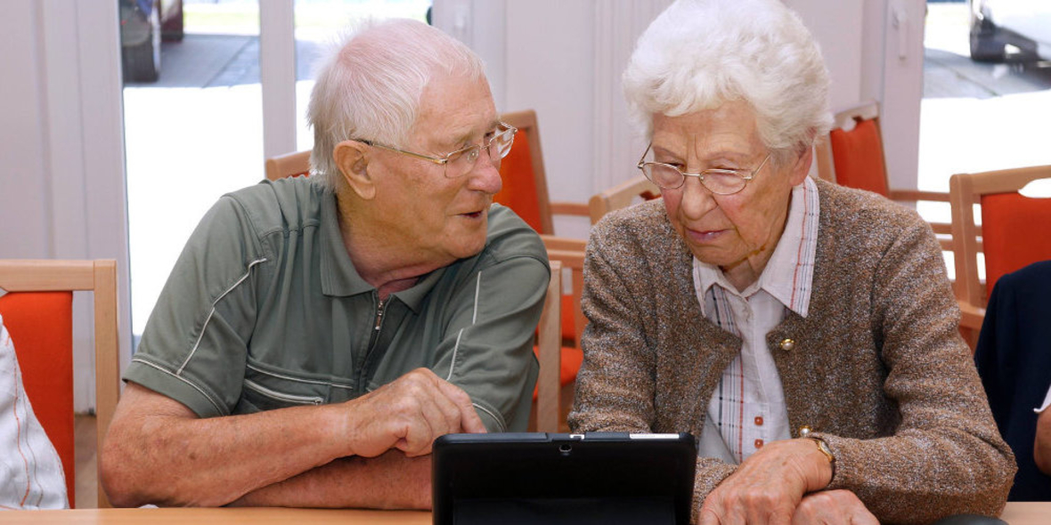 Immer mehr Senioren wagen sich ins mobile Internet