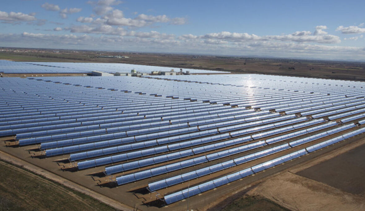 Talanx investiert in spanisches Solarprojekt