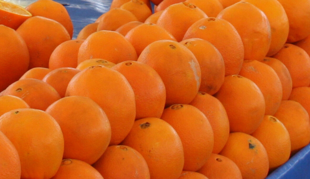 Orange oder Orangensaft:  Was ist gesünder?