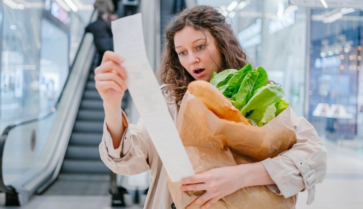 Steigende Lebensmittelpreise: Supermärkte profitieren auf Kosten der Verbraucher:innen