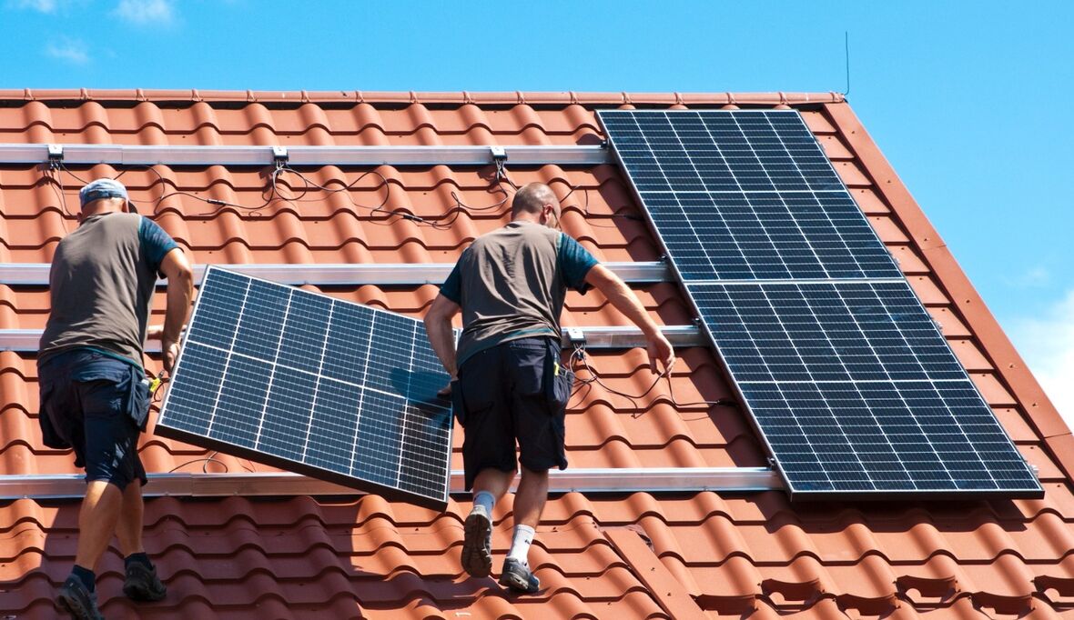 Sebastian Schaulies von Wohntraumcheck über die wichtigsten Erfolgsfaktoren bei der Installation von Solarparks