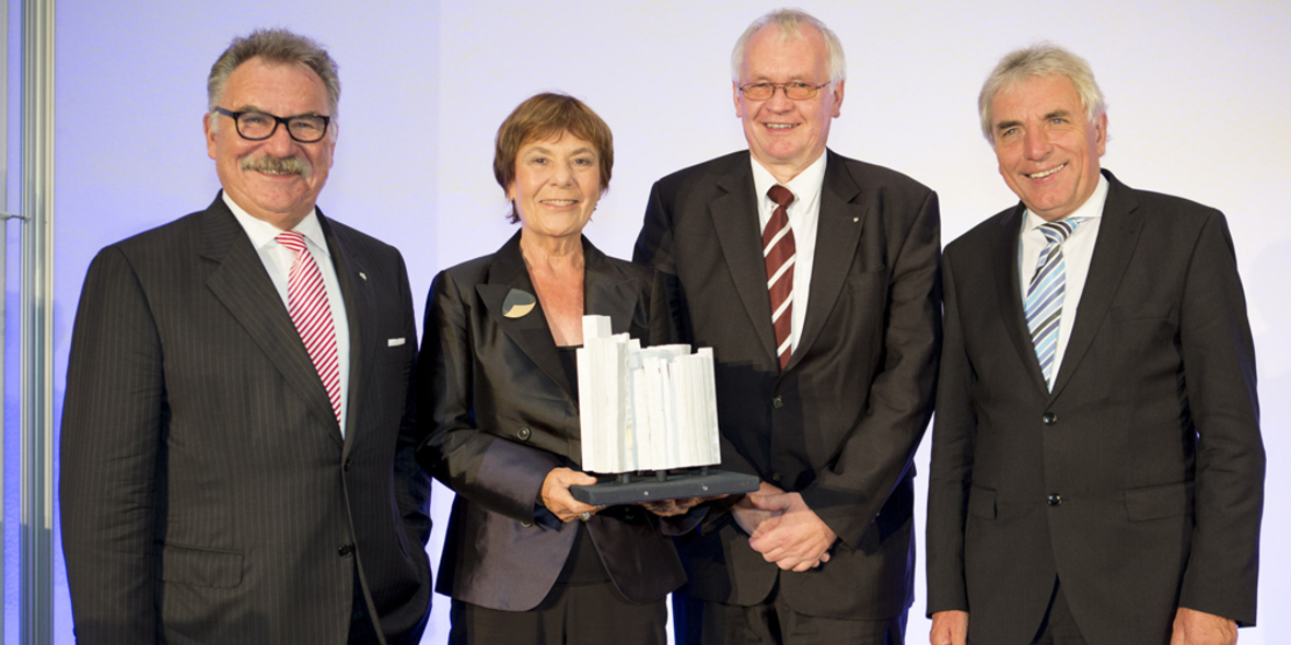 Edda Müller erhält Internationalen TÜV Rheinland Global Compact Award 