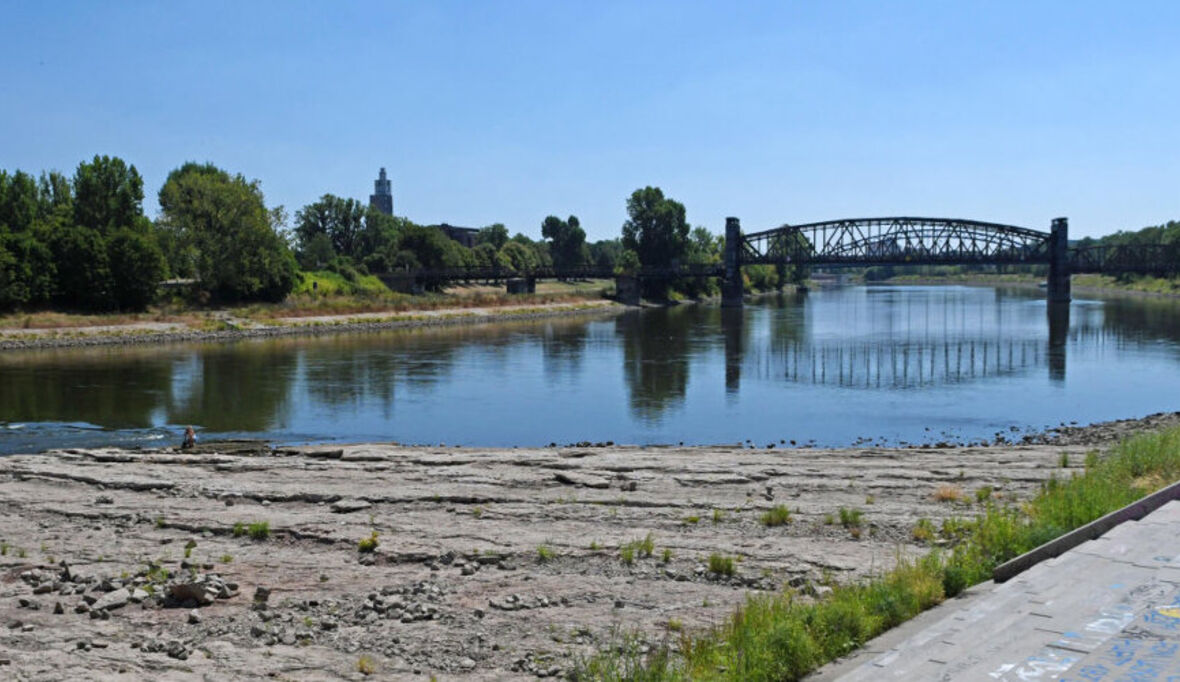 Wasser in der Elbe extrem niedrig