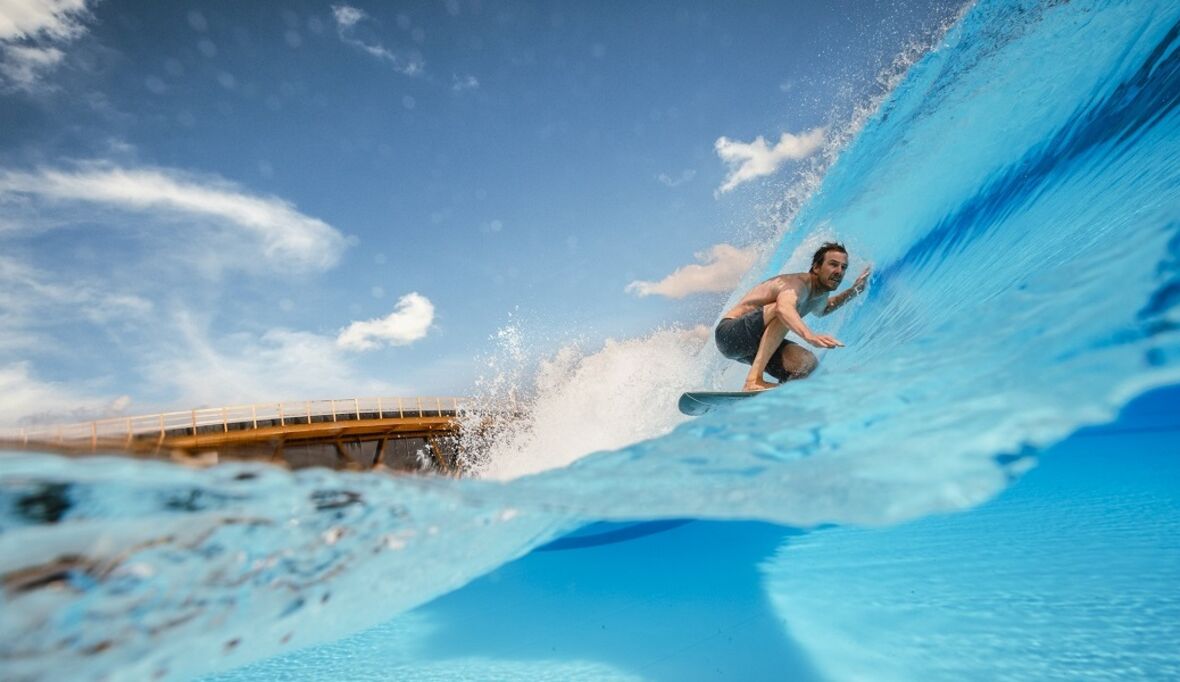 Dyson unterstützt O2 SURFTOWN MUC bei nachhaltigem Surf-Erlebnis