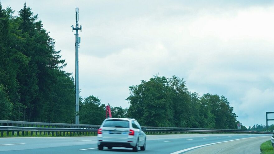 5G Netzausbau auf der Autobahn