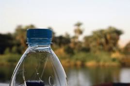 Trinkwasser gibt es in vielen Variationen - geprüft und gesund sind hierzulande alle. Bild: Marion Lenzen