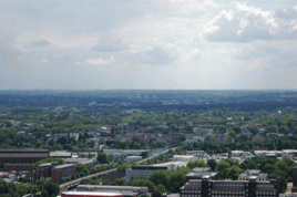 Blick auf das Ruhrgebiet: Hauptursachen des Klimawandel sind für Befragten der Verkehr, die Industrie und Energieerzeugung. Foto: Axel Schwenke, Flickr.com